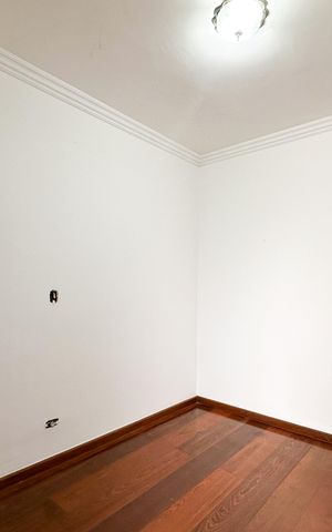 Apartamento à venda com 143m², 3 quartos e 3 vagas Apartamento à venda com 143m², 3 quartos e 3 vagasQuarto 2