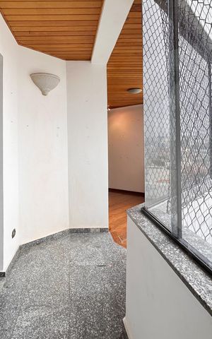 Apartamento à venda com 143m², 3 quartos e 3 vagas Apartamento à venda com 143m², 3 quartos e 3 vagasSacada da Suíte