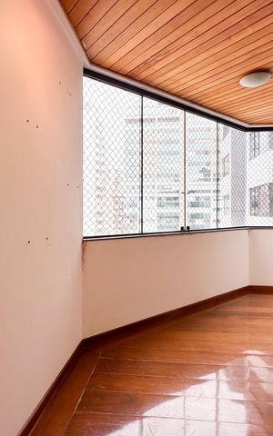 Apartamento à venda com 143m², 3 quartos e 3 vagas Apartamento à venda com 143m², 3 quartos e 3 vagasSacada