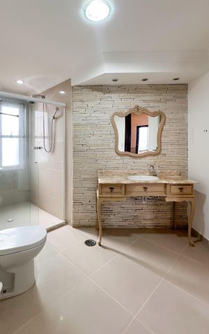 Apartamento à venda com 143m², 3 quartos e 3 vagas Apartamento à venda com 143m², 3 quartos e 3 vagasBanheiro da Suíte