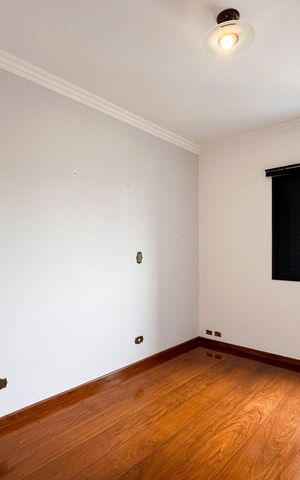 Apartamento à venda com 143m², 3 quartos e 3 vagas Apartamento à venda com 143m², 3 quartos e 3 vagasQuarto 1