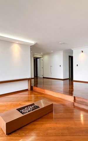 Apartamento à venda com 143m², 3 quartos e 3 vagas Apartamento à venda com 143m², 3 quartos e 3 vagasSala