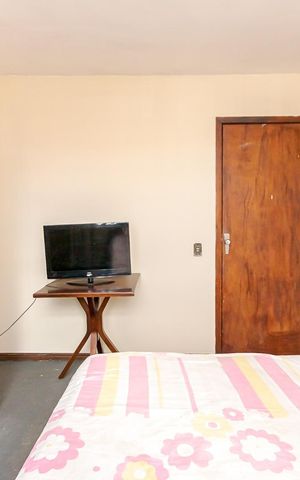 Casa à venda com 276m², 5 quartos e 4 vagas Casa à venda com 276m², 5 quartos e 4 vagasQuarto