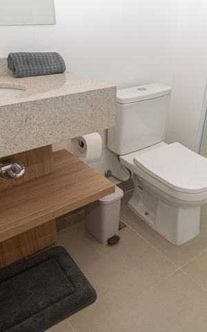Apartamento para alugar com 84m², 2 quartos e 2 vagas Apartamento para alugar com 84m², 2 quartos e 2 vagasBanheiro da Suíte 2