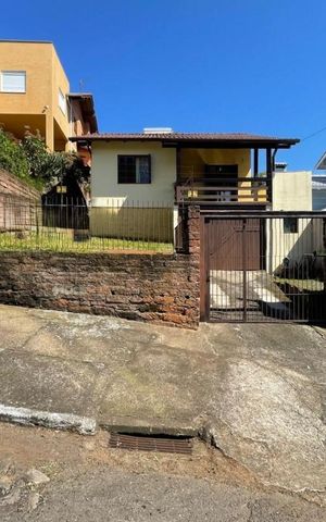 Casa à venda com 120m², 2 quartos e 1 vaga Casa à venda com 120m², 2 quartos e 1 vagaPlaca instalada em 17/09/2026 com o código QLYB-80