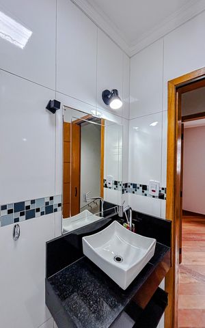Casa de condomínio à venda com 57m², 2 quartos e 1 vagaBanheiro
