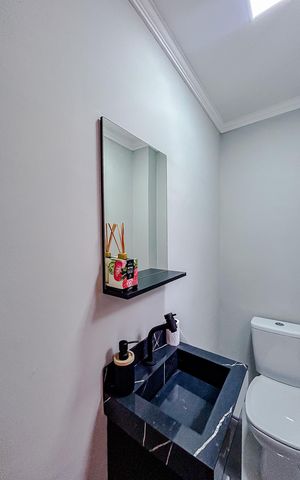 Casa de condomínio à venda com 57m², 2 quartos e 1 vagaLavabo