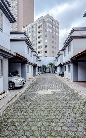 Casa de condomínio à venda com 57m², 2 quartos e 1 vagaÁrea comum