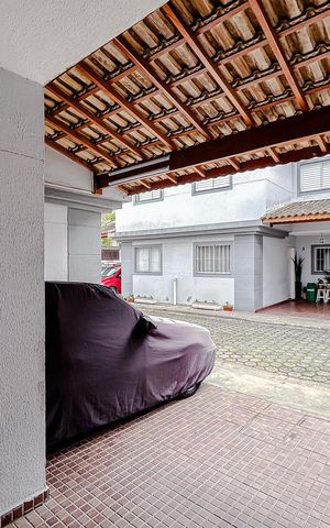 Casa de condomínio à venda com 57m², 2 quartos e 1 vagaGaragem