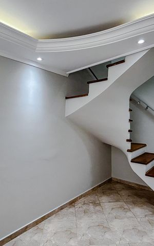 Casa de condomínio à venda com 57m², 2 quartos e 1 vagaSala