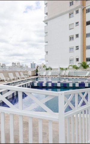 Apartamento à venda com 158m², 3 quartos e 3 vagas Apartamento à venda com 158m², 3 quartos e 3 vagasÁrea comum - Piscina