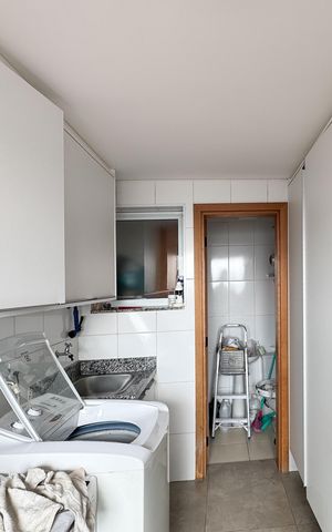 Apartamento à venda com 158m², 3 quartos e 3 vagas Apartamento à venda com 158m², 3 quartos e 3 vagasÁrea de Serviço