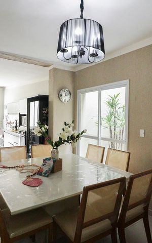 Casa para alugar com 150m², 3 quartos e 2 vagas Casa para alugar com 150m², 3 quartos e 2 vagasCozinha e Área de Serviço
