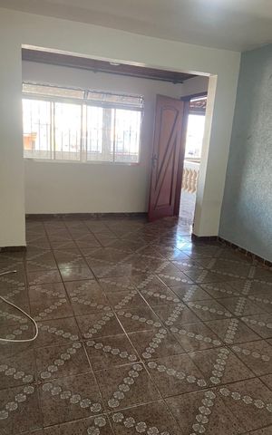Casa à venda com 250m², 2 quartos e 2 vagasSala