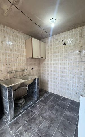 Casa à venda com 250m², 2 quartos e 2 vagasÁrea de serviço