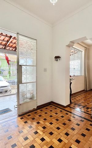 Casa para alugar com 220m², 4 quartos e 2 vagas