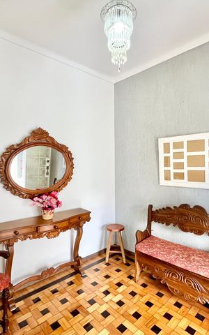 Casa para alugar com 220m², 4 quartos e 2 vagas