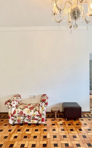 Casa para alugar com 220m², 4 quartos e 2 vagas