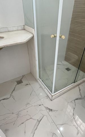 Casa à venda com 556m², 4 quartos e 1 vaga Casa à venda com 556m², 4 quartos e 1 vagaBanheiro 3