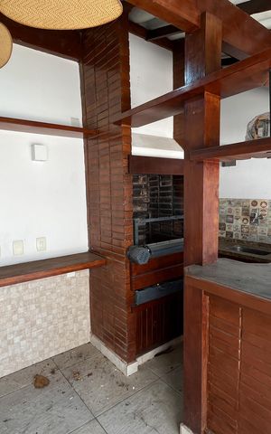 Casa à venda com 556m², 4 quartos e 1 vaga Casa à venda com 556m², 4 quartos e 1 vagaQuinta