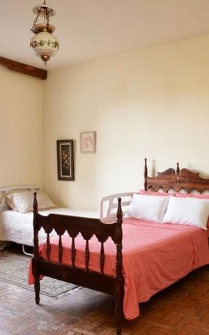 Casa à venda com 386m², 5 quartos e 4 vagas Casa à venda com 386m², 5 quartos e 4 vagasSuíte