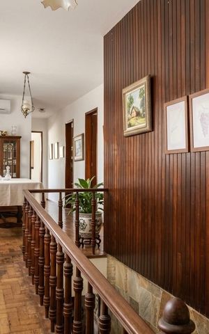 Casa à venda com 386m², 5 quartos e 4 vagas Casa à venda com 386m², 5 quartos e 4 vagasCopa