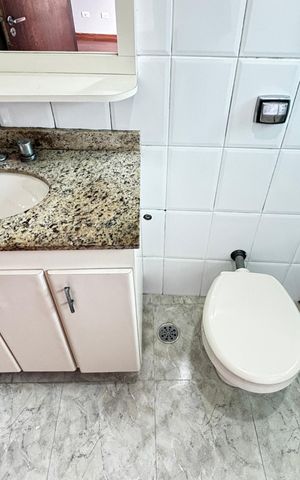 Casa à venda com 178m², 3 quartos e 2 vagas Casa à venda com 178m², 3 quartos e 2 vagasBanheiro da Suíte