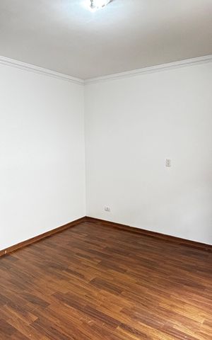 Casa à venda com 178m², 3 quartos e 2 vagas Casa à venda com 178m², 3 quartos e 2 vagasQuarto 2