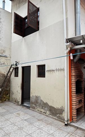 Casa à venda com 178m², 3 quartos e 2 vagas Casa à venda com 178m², 3 quartos e 2 vagasQuintal