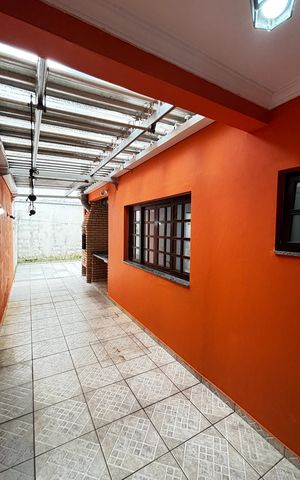 Casa à venda com 178m², 3 quartos e 2 vagas Casa à venda com 178m², 3 quartos e 2 vagasQuintal