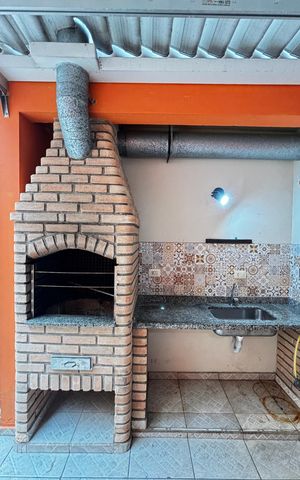 Casa à venda com 178m², 3 quartos e 2 vagas Casa à venda com 178m², 3 quartos e 2 vagasQuintal