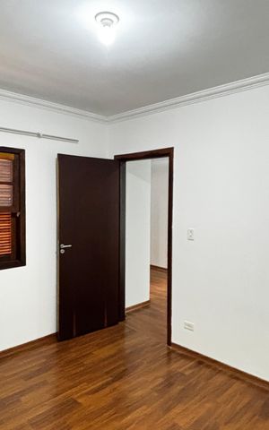 Casa à venda com 178m², 3 quartos e 2 vagas Casa à venda com 178m², 3 quartos e 2 vagasQuarto 1