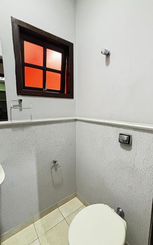 Casa à venda com 178m², 3 quartos e 2 vagas Casa à venda com 178m², 3 quartos e 2 vagasLavabo