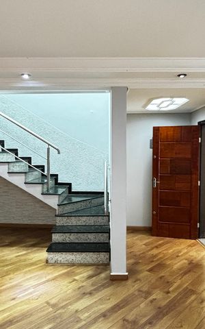 Casa à venda com 178m², 3 quartos e 2 vagas Casa à venda com 178m², 3 quartos e 2 vagasSala - Sala de Jantar