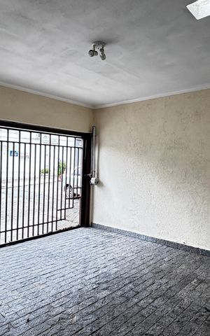 Casa à venda com 178m², 3 quartos e 2 vagas Casa à venda com 178m², 3 quartos e 2 vagasGaragem