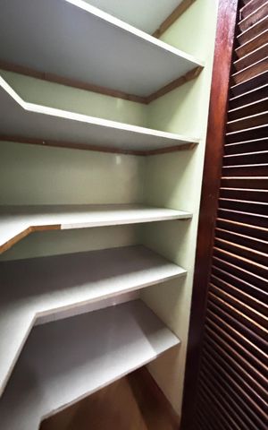 Casa à venda com 178m², 3 quartos e 2 vagas Casa à venda com 178m², 3 quartos e 2 vagasDespensa