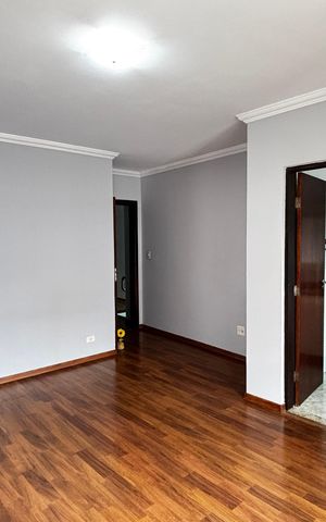 Casa à venda com 178m², 3 quartos e 2 vagas Casa à venda com 178m², 3 quartos e 2 vagasSuite