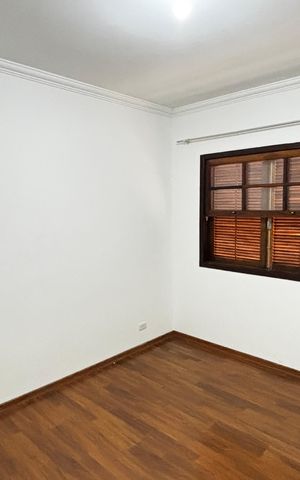 Casa à venda com 178m², 3 quartos e 2 vagas Casa à venda com 178m², 3 quartos e 2 vagasQuarto 1