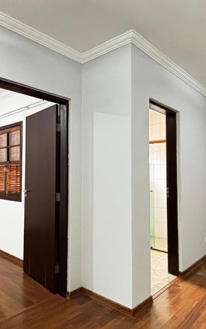 Casa à venda com 178m², 3 quartos e 2 vagas Casa à venda com 178m², 3 quartos e 2 vagasCorredor