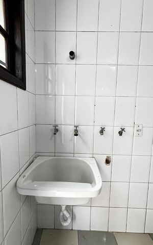 Casa à venda com 178m², 3 quartos e 2 vagas Casa à venda com 178m², 3 quartos e 2 vagasÁrea de Serviço