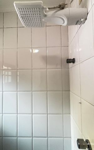 Casa à venda com 178m², 3 quartos e 2 vagas Casa à venda com 178m², 3 quartos e 2 vagasBanheiro