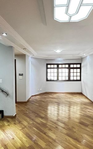 Casa à venda com 178m², 3 quartos e 2 vagas Casa à venda com 178m², 3 quartos e 2 vagasSala - Sala de Jantar
