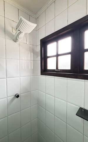 Casa à venda com 178m², 3 quartos e 2 vagas Casa à venda com 178m², 3 quartos e 2 vagasBanheiro da Suíte