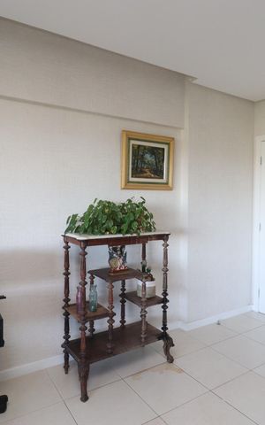 Apartamento para alugar com 126m², 3 quartos e 4 vagas Apartamento para alugar com 126m², 3 quartos e 4 vagasSala