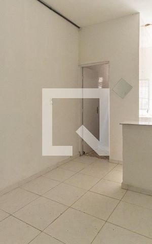 Casa para alugar com 35m², 1 quarto e sem vaga