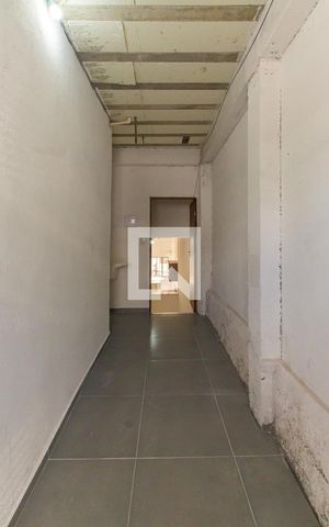 Casa para alugar com 35m², 1 quarto e sem vaga