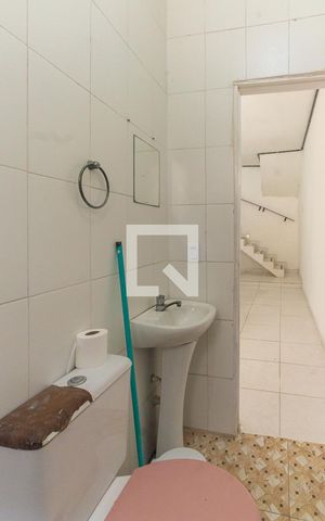 Casa para alugar com 35m², 1 quarto e sem vaga
