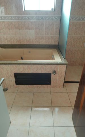 Casa para alugar com 345m², 4 quartos e 5 vagasBanheiro da Suíte 2