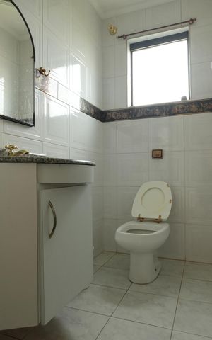 Casa para alugar com 345m², 4 quartos e 5 vagasLavabo