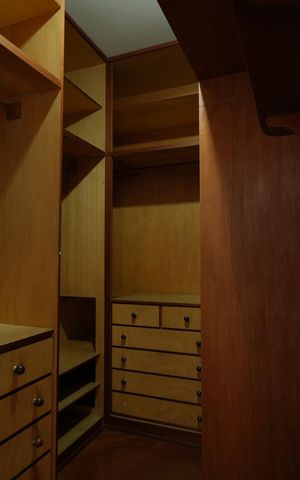 Casa para alugar com 345m², 4 quartos e 5 vagasCloset da suíte 2